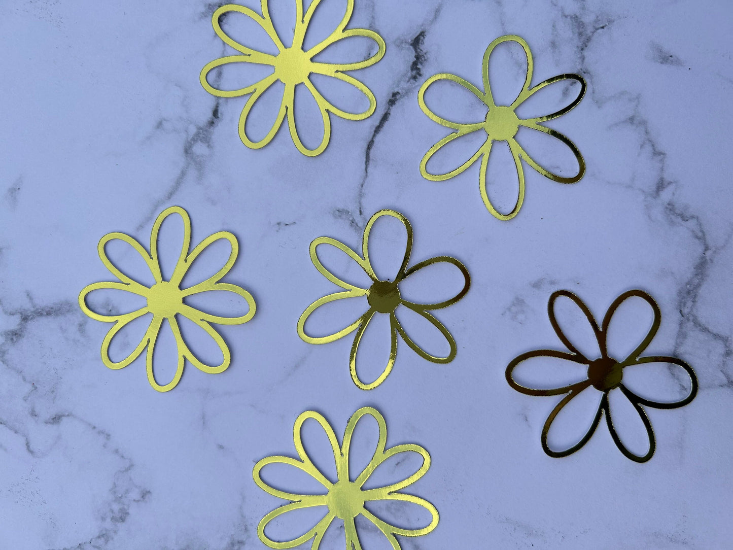 Daisies Cake Charms