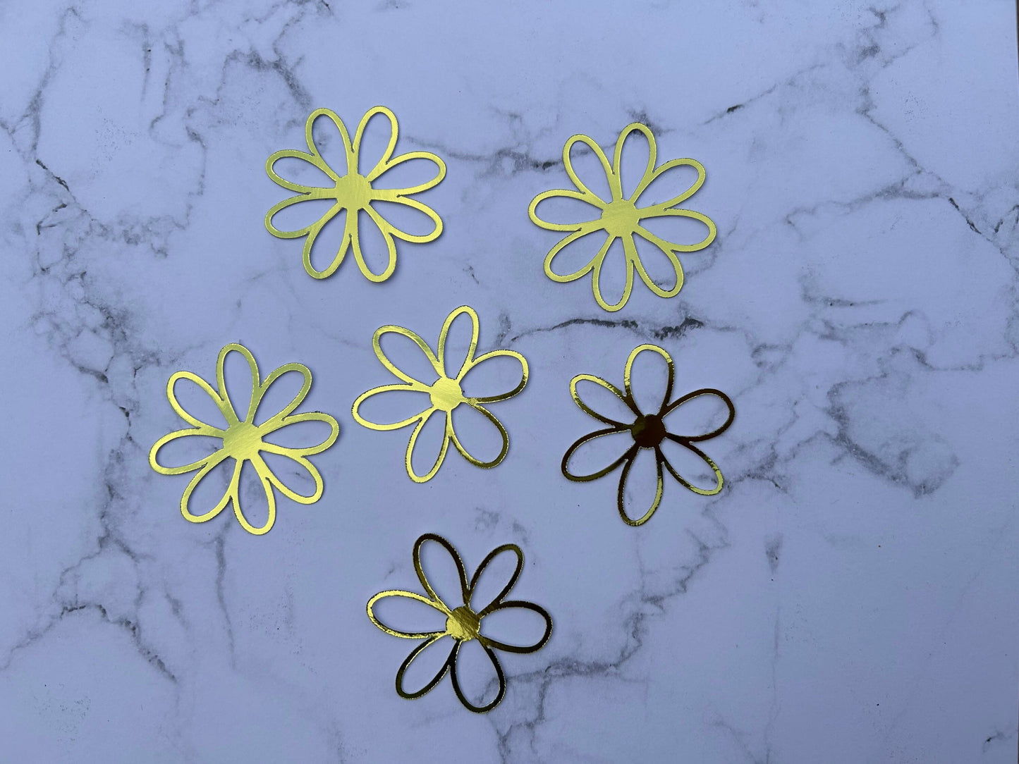 Daisies Cake Charms