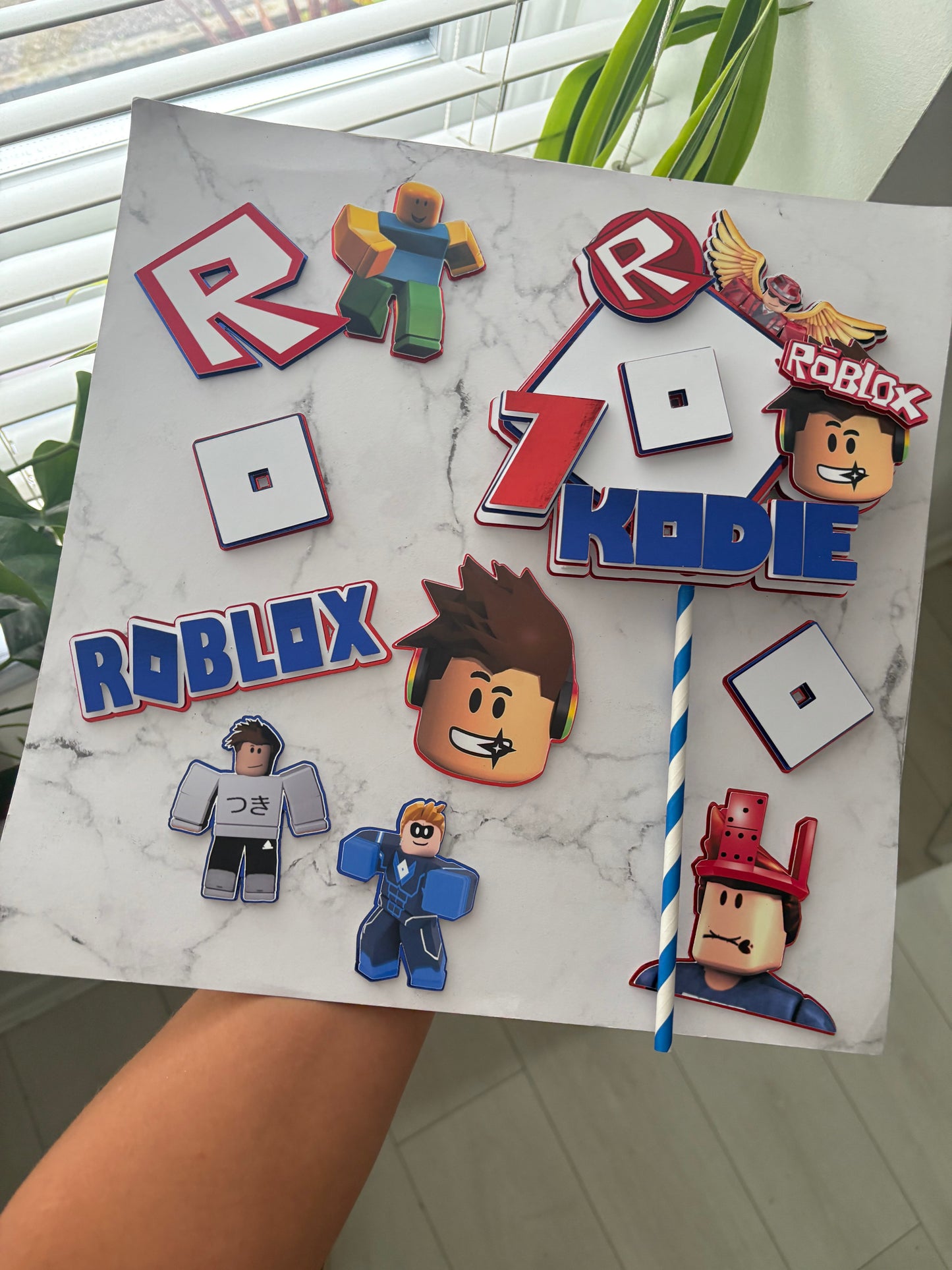 Roblox Cake Topper | Personalised Gamer Birthday Decoration | Custom Name & Age Cake Topper