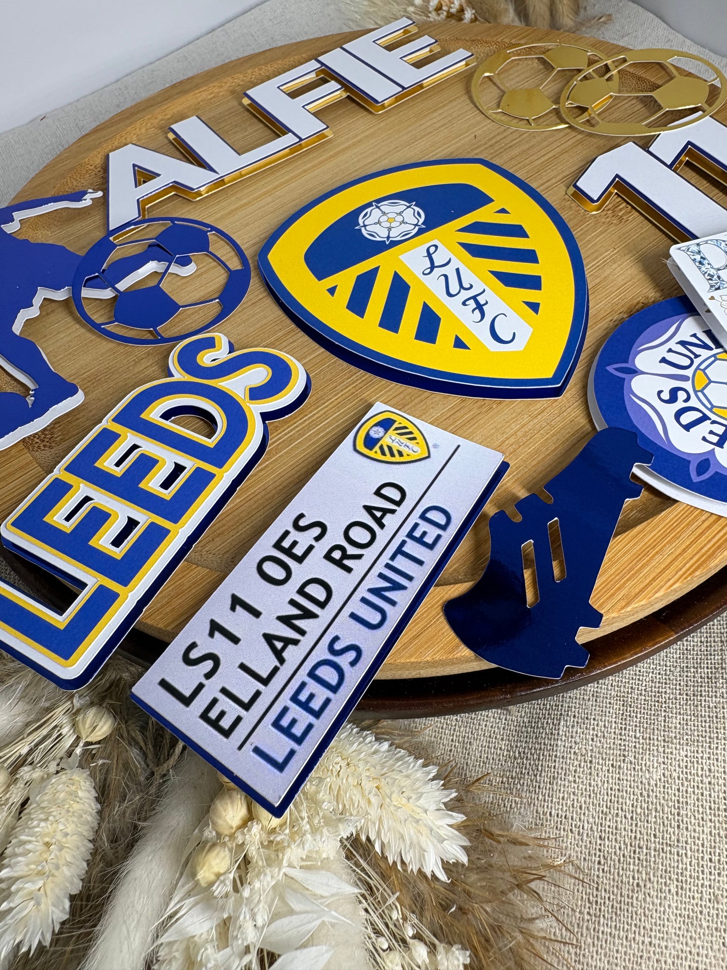 Personalised Leeds United Football Cake Topper Set – Custom Birthday Cake Decorations