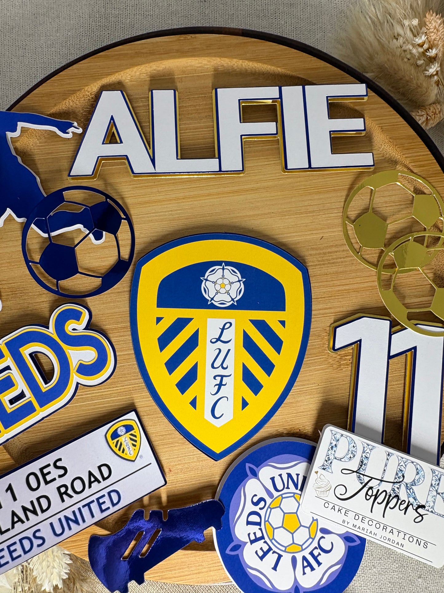 Personalised Leeds United Football Cake Topper Set – Custom Birthday Cake Decorations