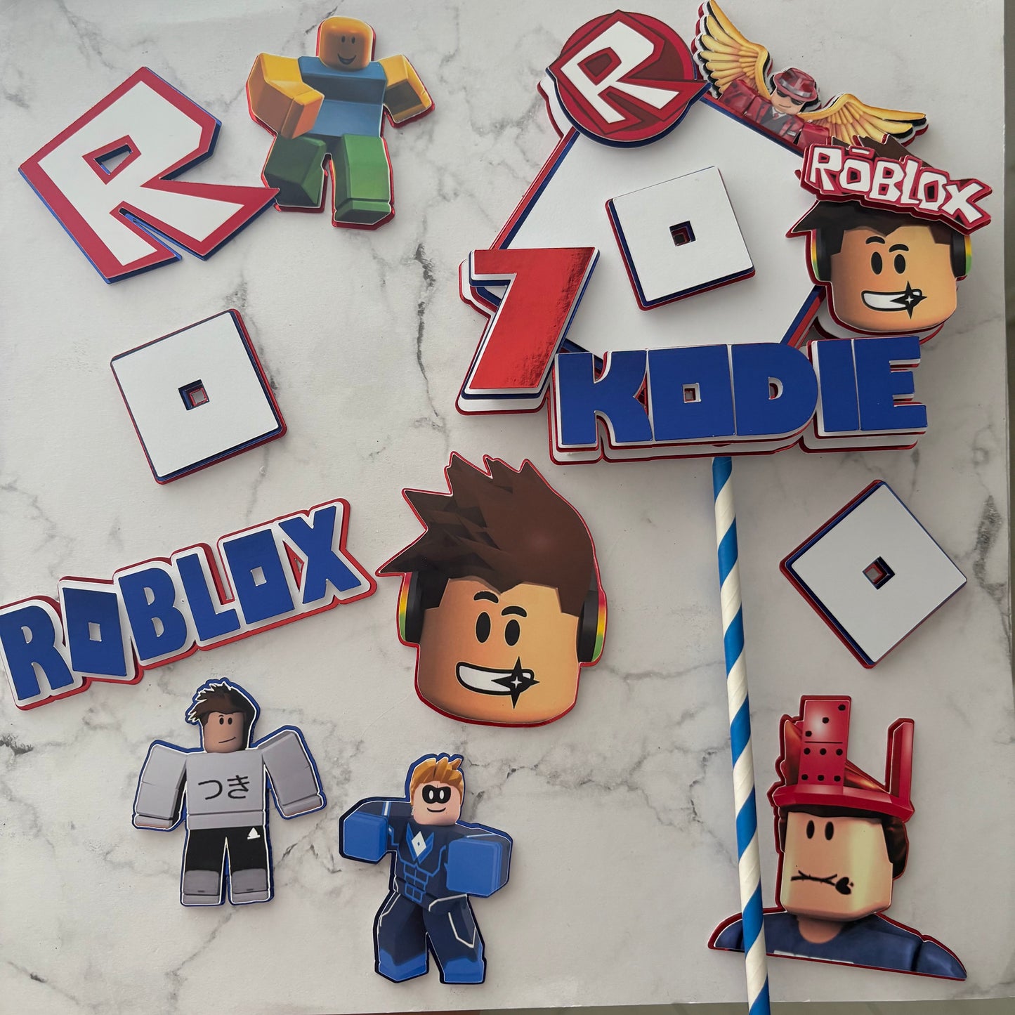 Roblox Cake Topper | Personalised Gamer Birthday Decoration | Custom Name & Age Cake Topper