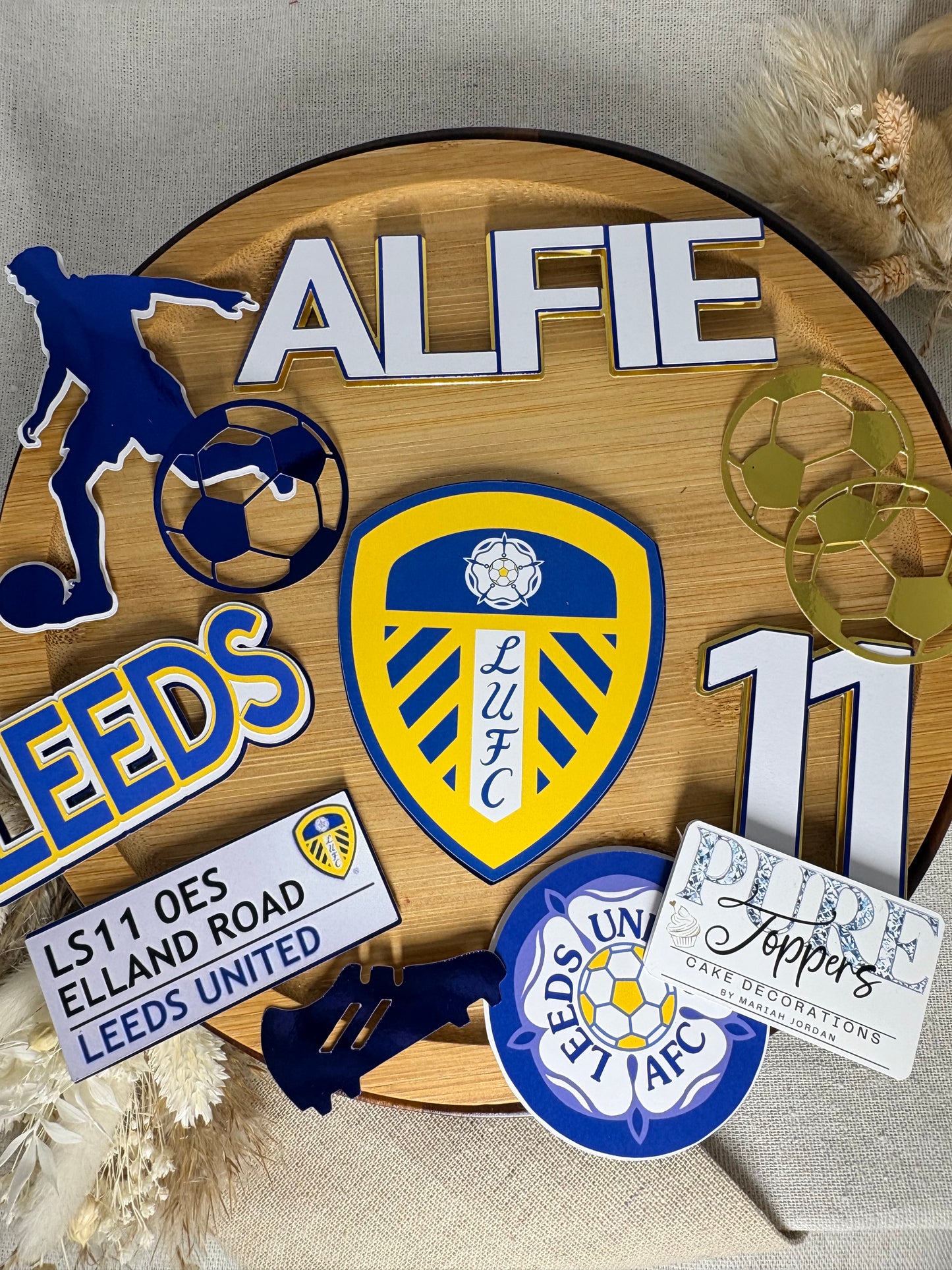 Personalised Leeds United Football Cake Topper Set – Custom Birthday Cake Decorations